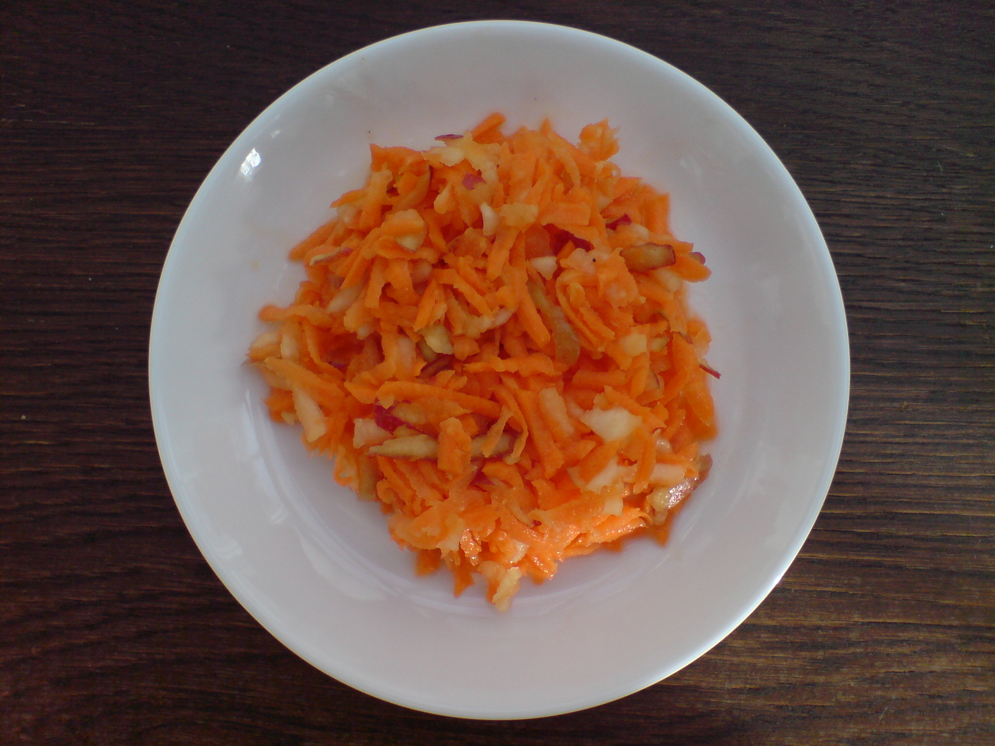 Rezept für Möhren Apfel Salat - mit Zitronensaft